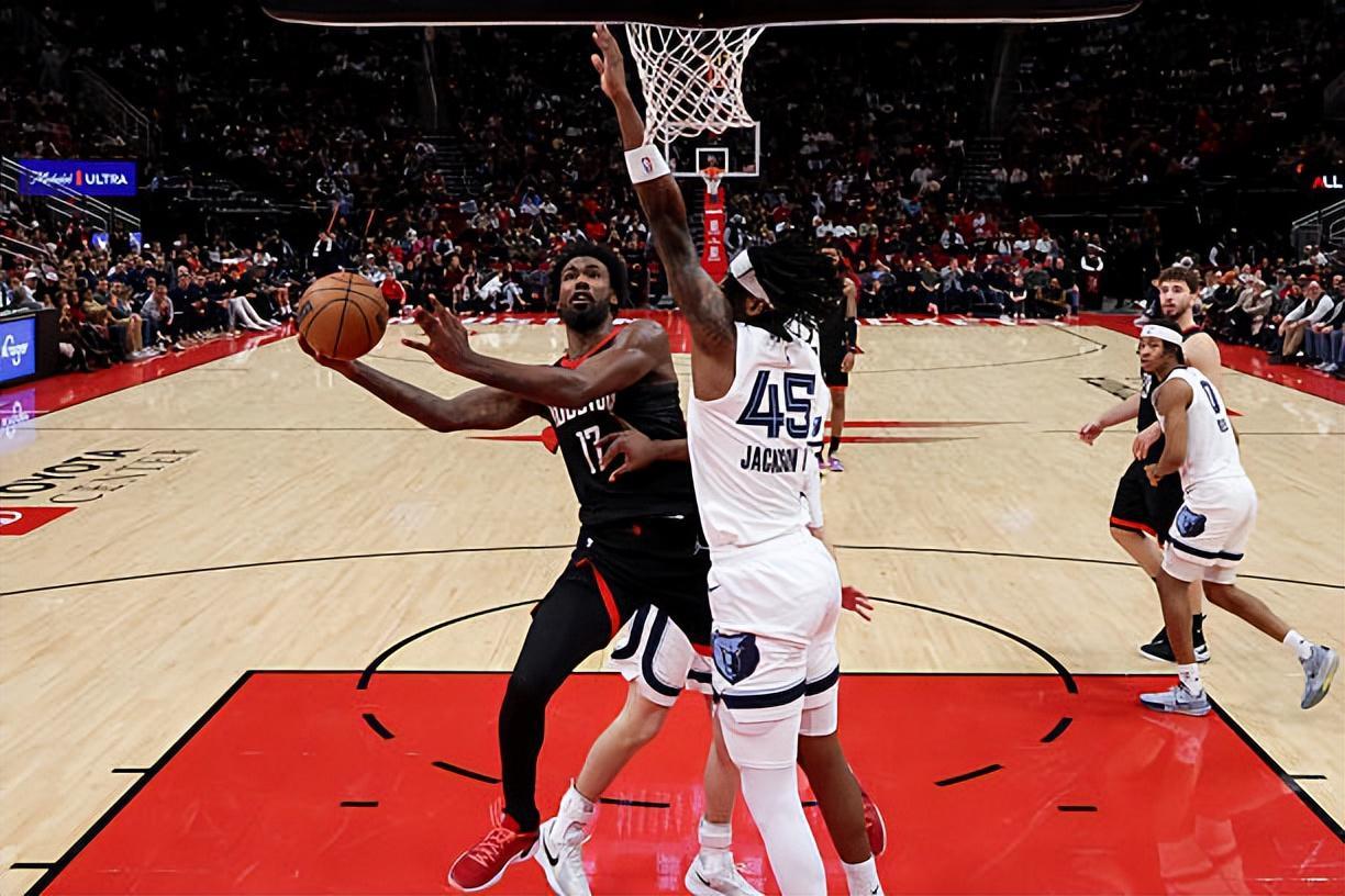 实时赛事数据-个人能力确实相当不错，但火箭锋线新星还是打得有些不太合理？